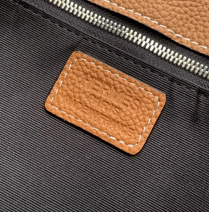 Ema Bucket Bag in Top Grain Leather