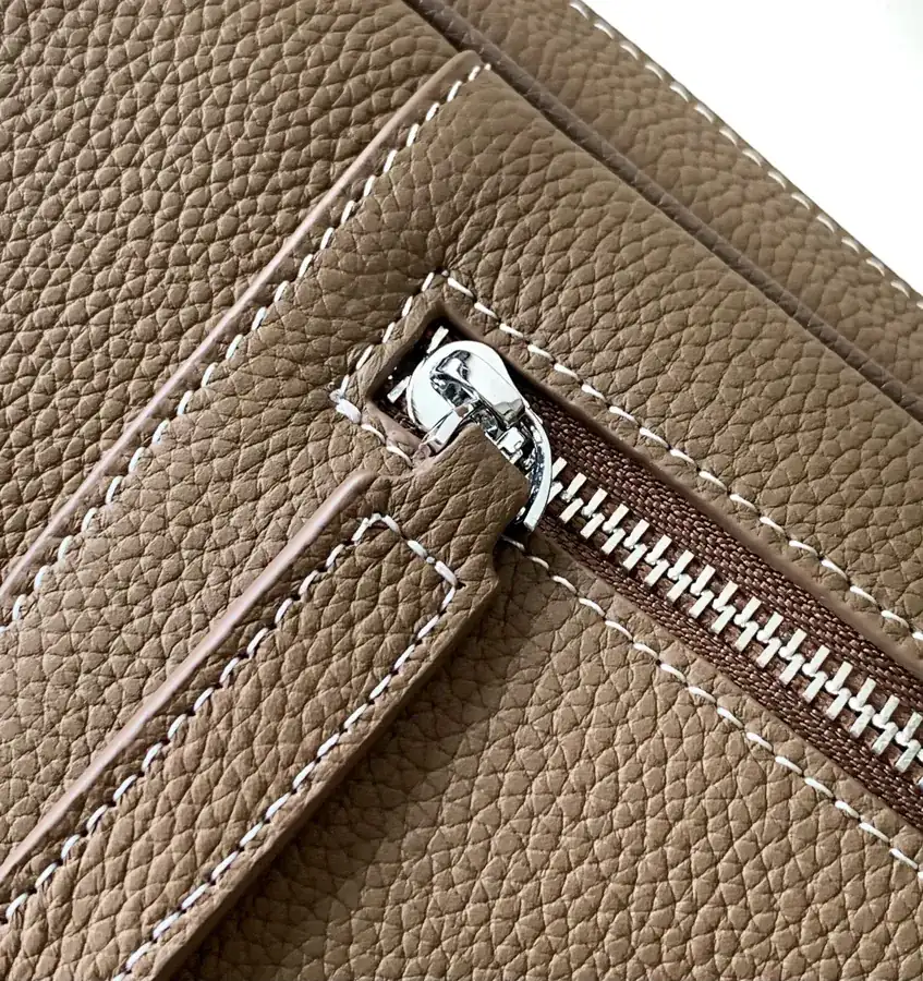 Ema Bucket Bag in Khaki