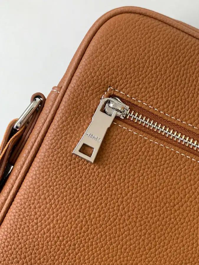 Original Emma Bucket Bag in Taupe