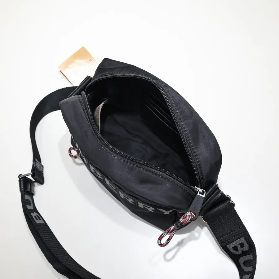 B Brand New Men's Vintage Patchwork Retro Pattern Crossbody Bag