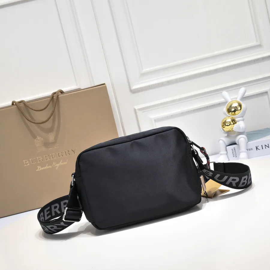 B Brand New Men's Vintage Patchwork Retro Grained Calfskin Crossbody