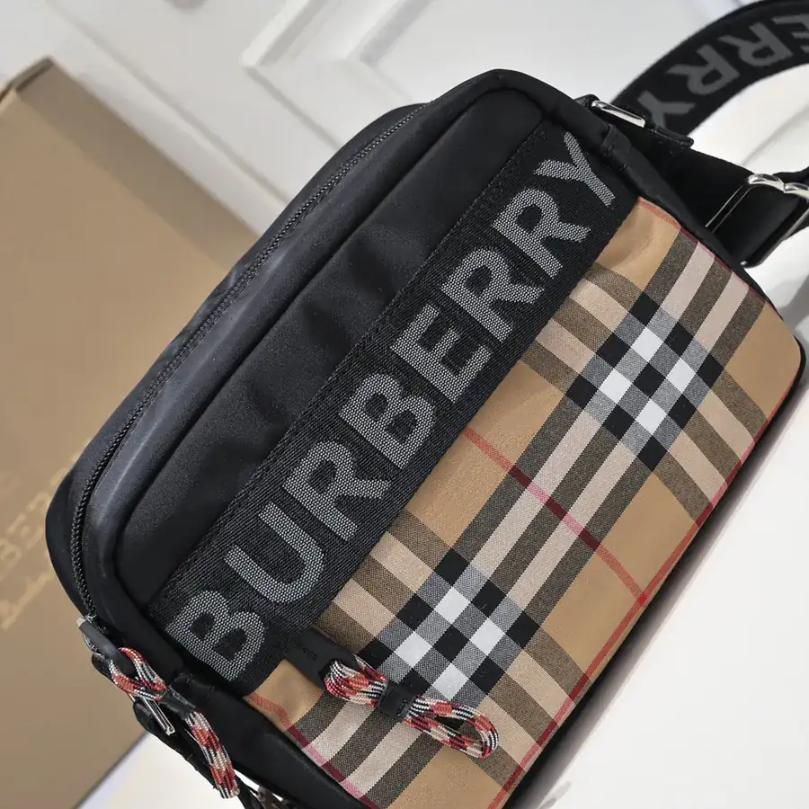 B Brand New Men's Vintage Patchwork Retro Grained Calfskin Crossbody