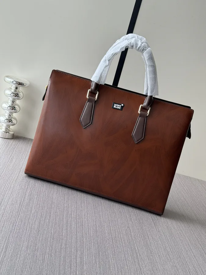 Montblanc 8472 1 Executive Briefcase Premium Leather, Stylish Design