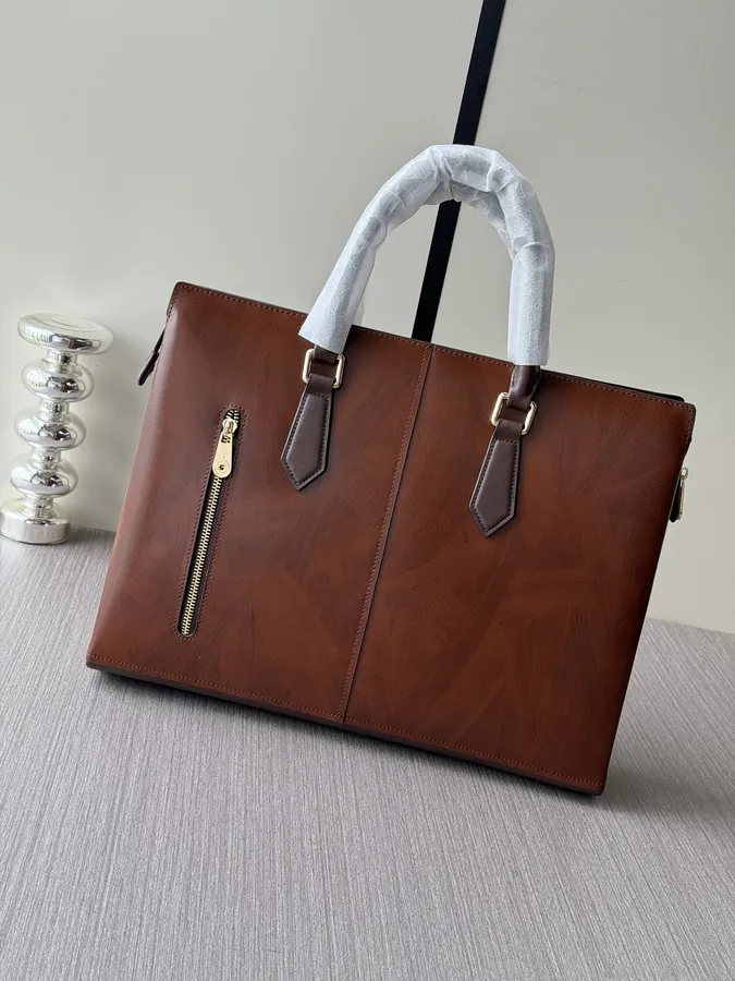 Montblanc 8472 1 Executive Briefcase Premium Leather, Stylish Design