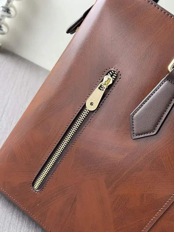 Montblanc 8472 1 Executive Briefcase Premium Leather, Stylish Design