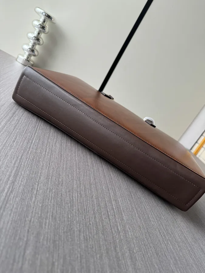 Montblanc 8472 1 Executive Briefcase Premium Leather, Stylish Design