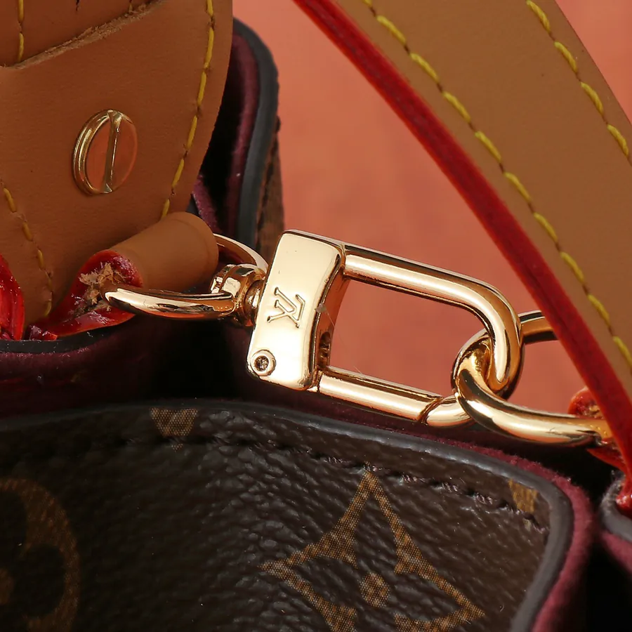 All In BB Series Bucket Bag with Internal Zip Pocket
