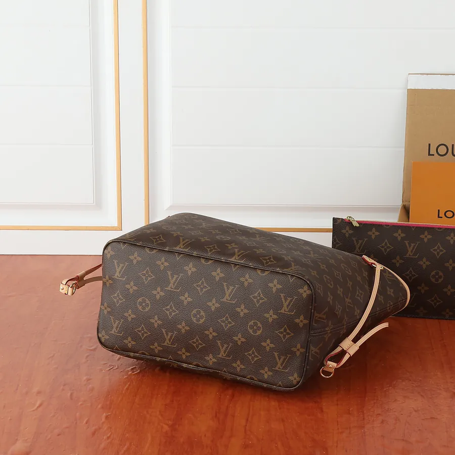 LV NEVERFULL Medium Handbag M40995