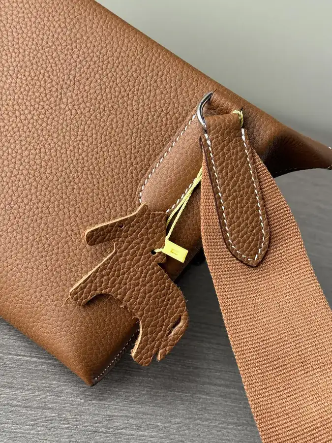 Hac a Dos Togo Leather Crossbody Bag
