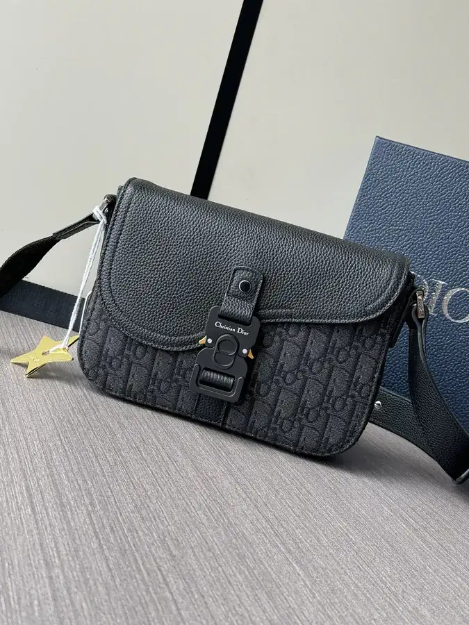 Cistian Star Signature Satchel Bag Mini Size