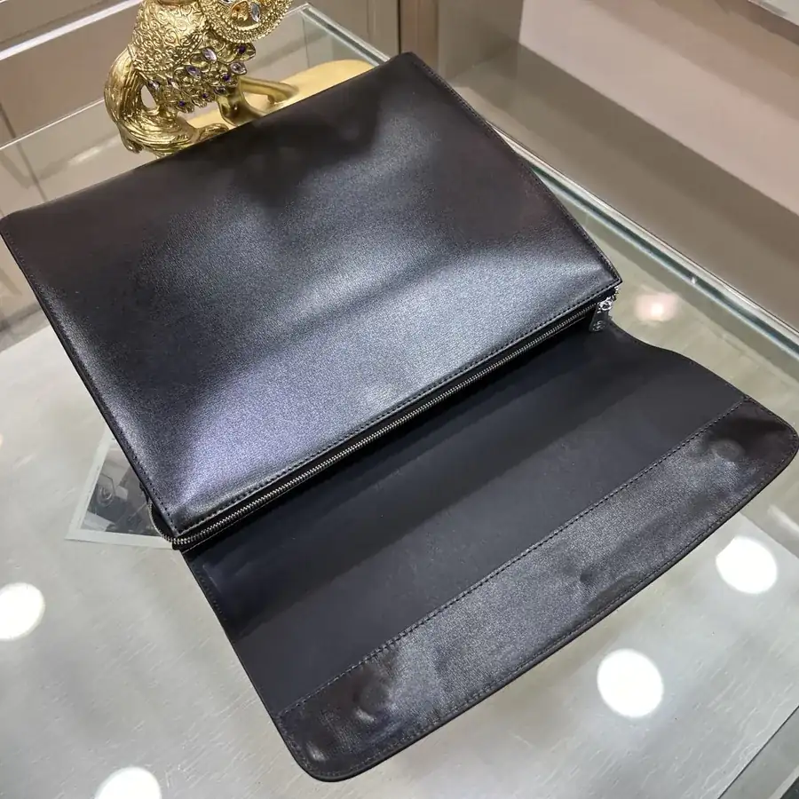 Montblanc 6610 7 Bucket Bag Vintage Style