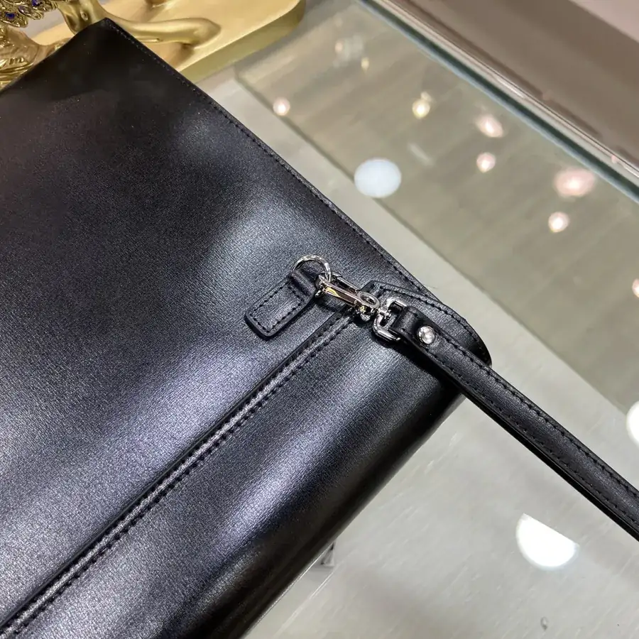 Montblanc 6610 7 Bucket Bag Vintage Style