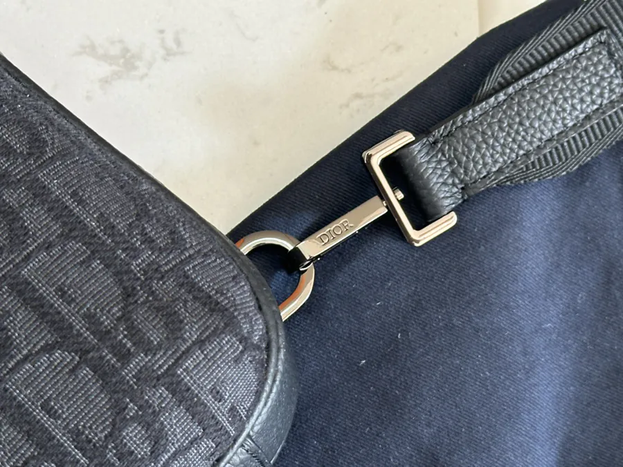 Rider 2.0 Crossbody Bag Modern & Practical