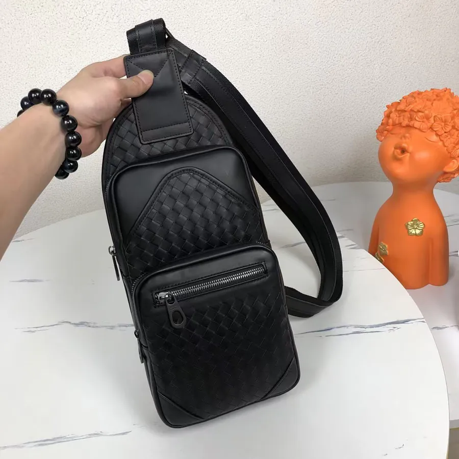 P400BV Men's Chest Bag Premium Leather Official Design