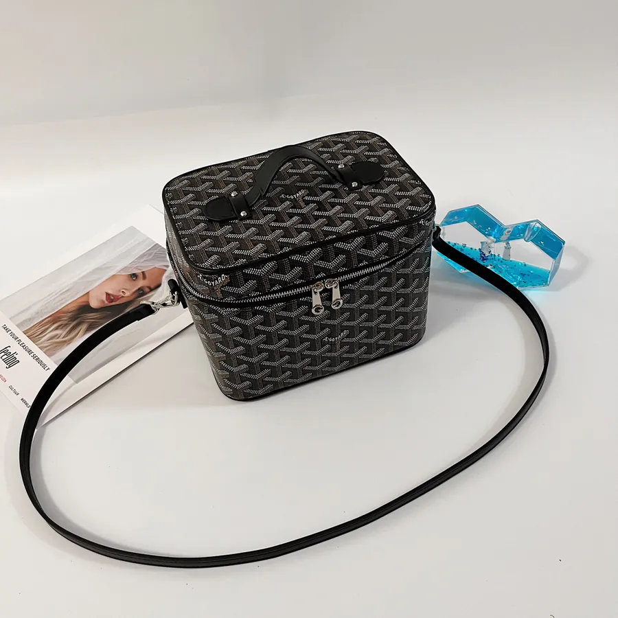 Muse Cosmetic Bag with Smart Interior Space
