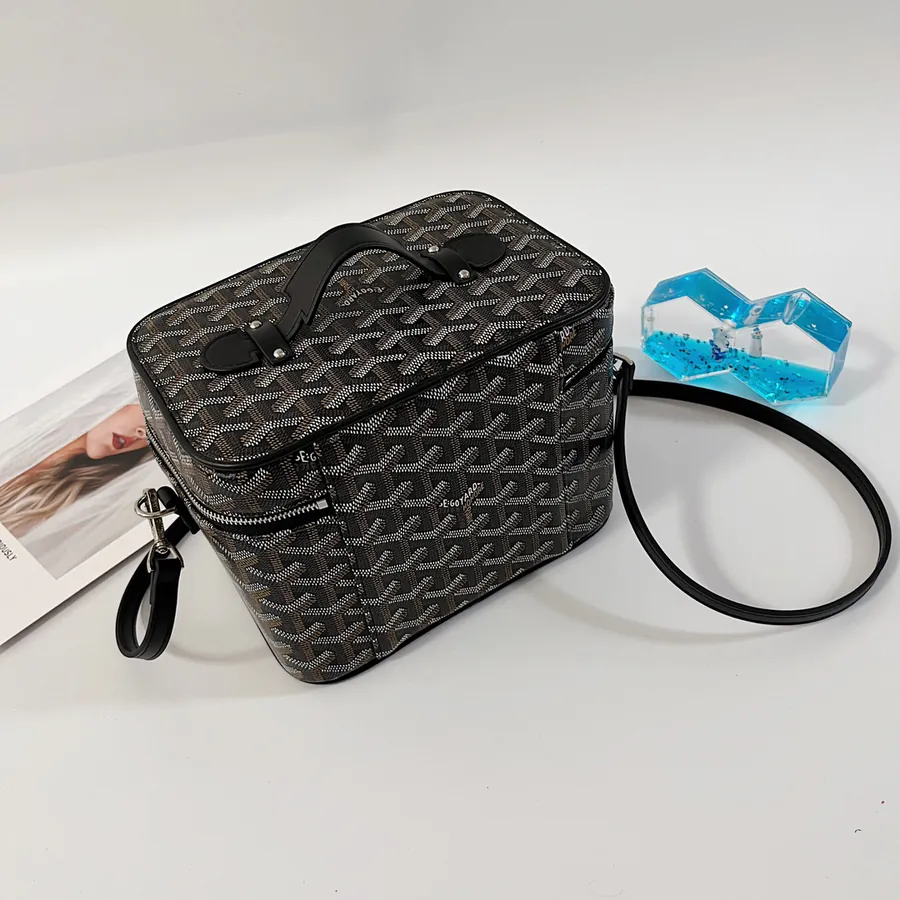 Muse Cosmetic Bag with Smart Interior Space