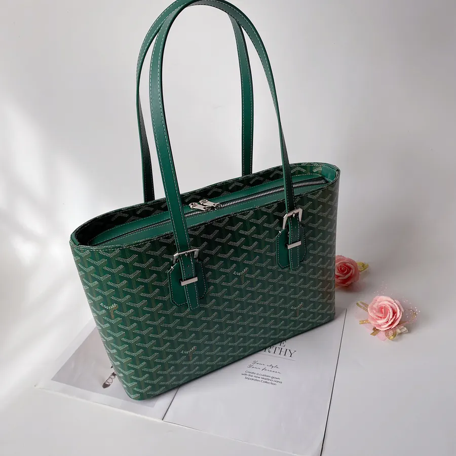 G0YARD Bucket Bag Stylish and Practical