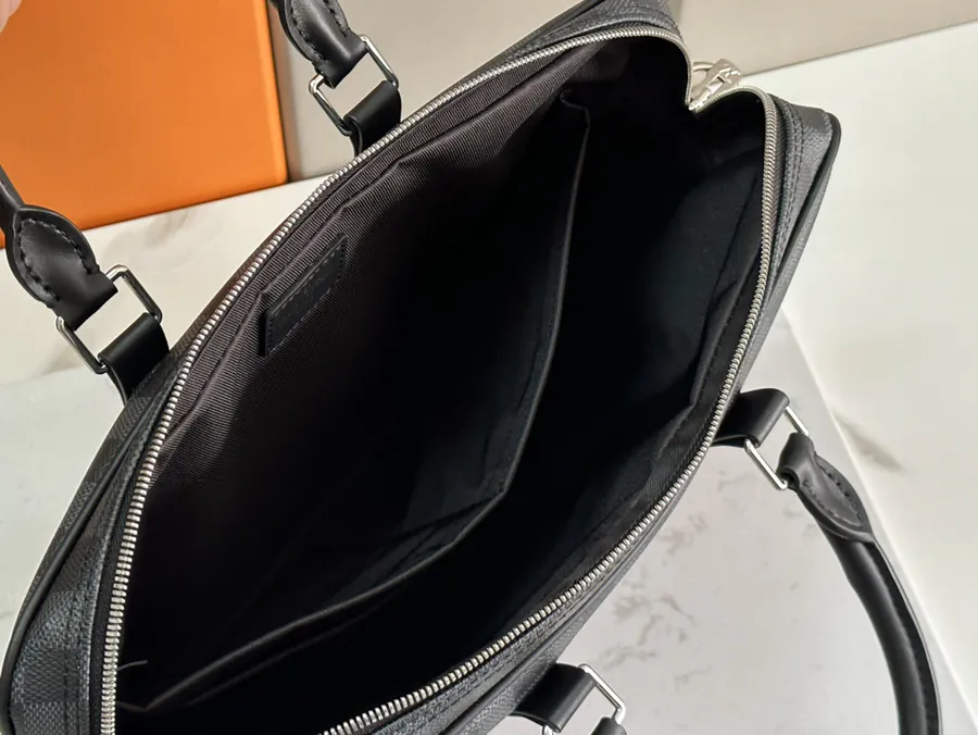 N40445 Black Graphite Voyage Small