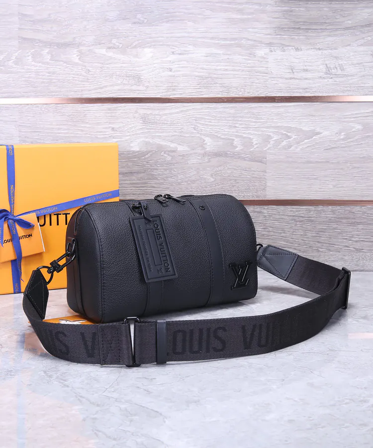 City Keepall Handbag in Full Leather