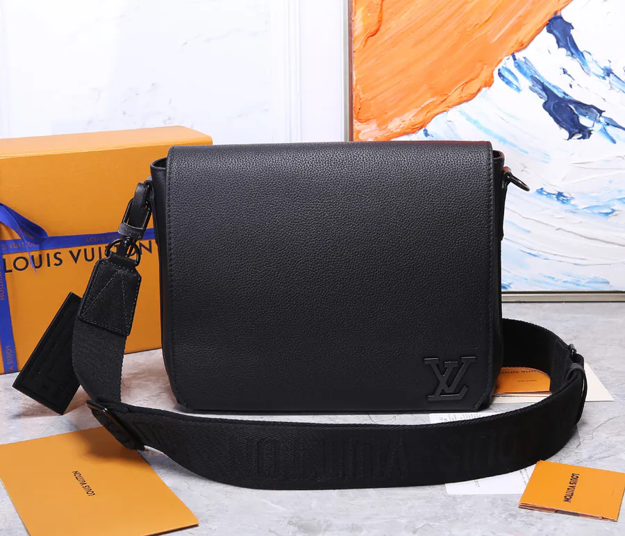 AEROGRAM Mail Bag Black, Minimalist Design