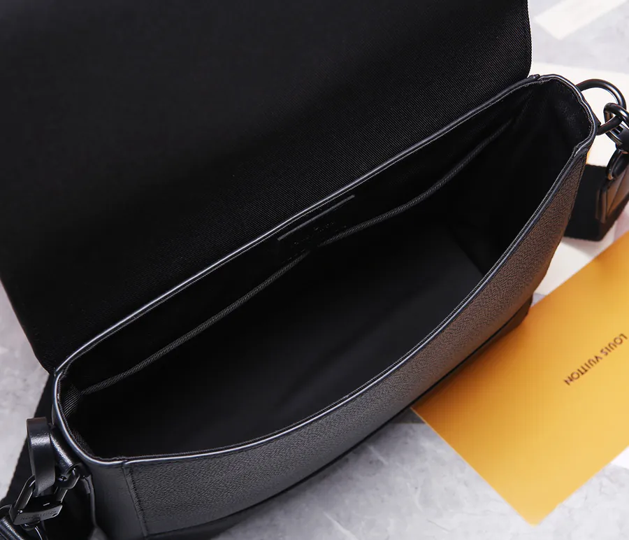 AEROGRAM Mail Bag Black, Minimalist Design