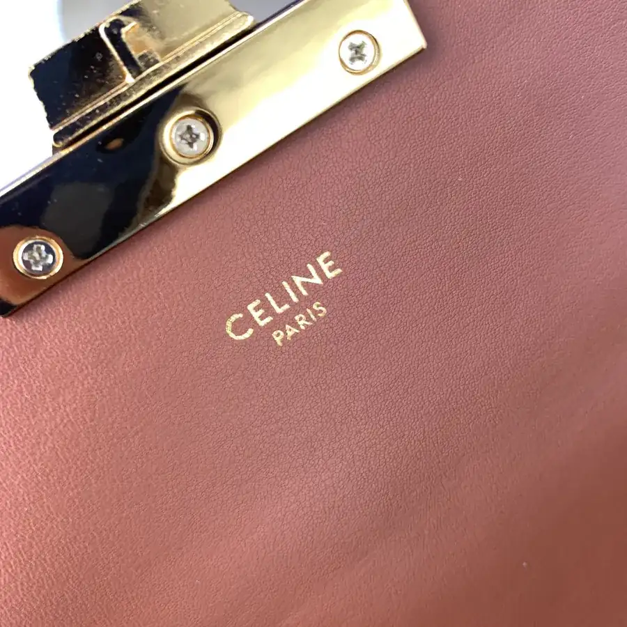 TrioMPHE Leather Chain Shoulder Bag Vintage Style