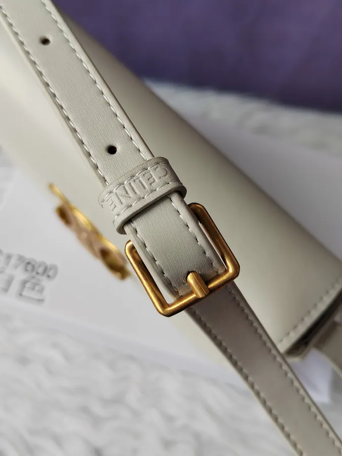 White Triumph Bag in Leather