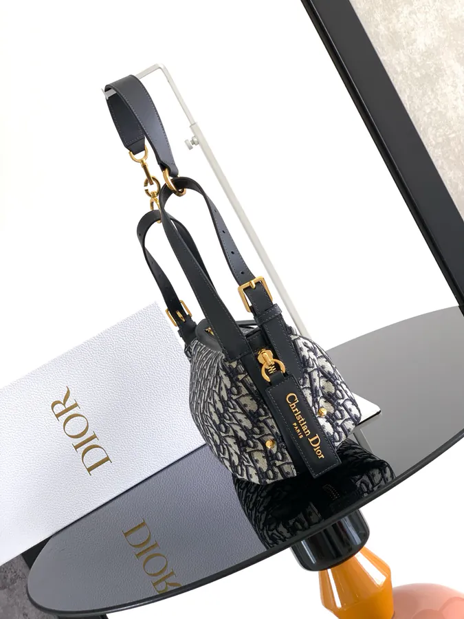 D Journey Handbag with Modern Design and Soft Fabric