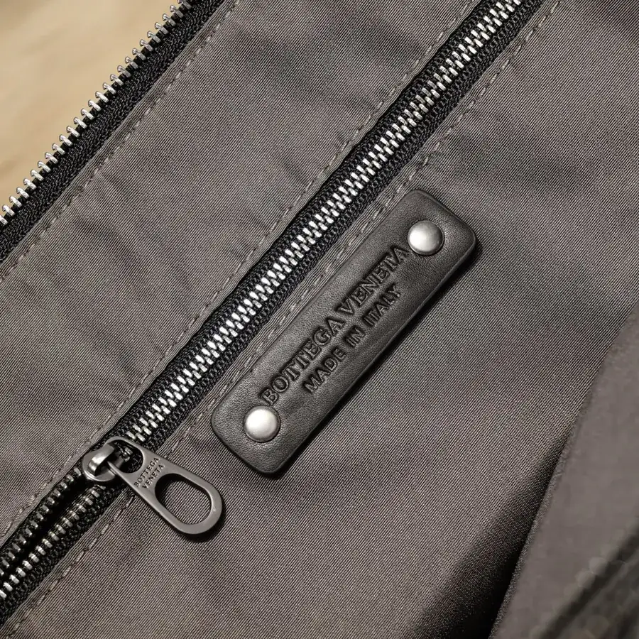 BV Latest Men's Briefcase Premium Leather, Elegant Design