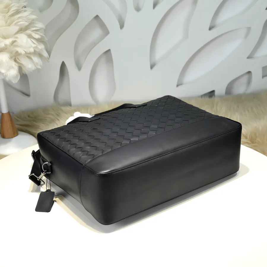 BV Latest Men's Briefcase Premium Quality, Elegant Design