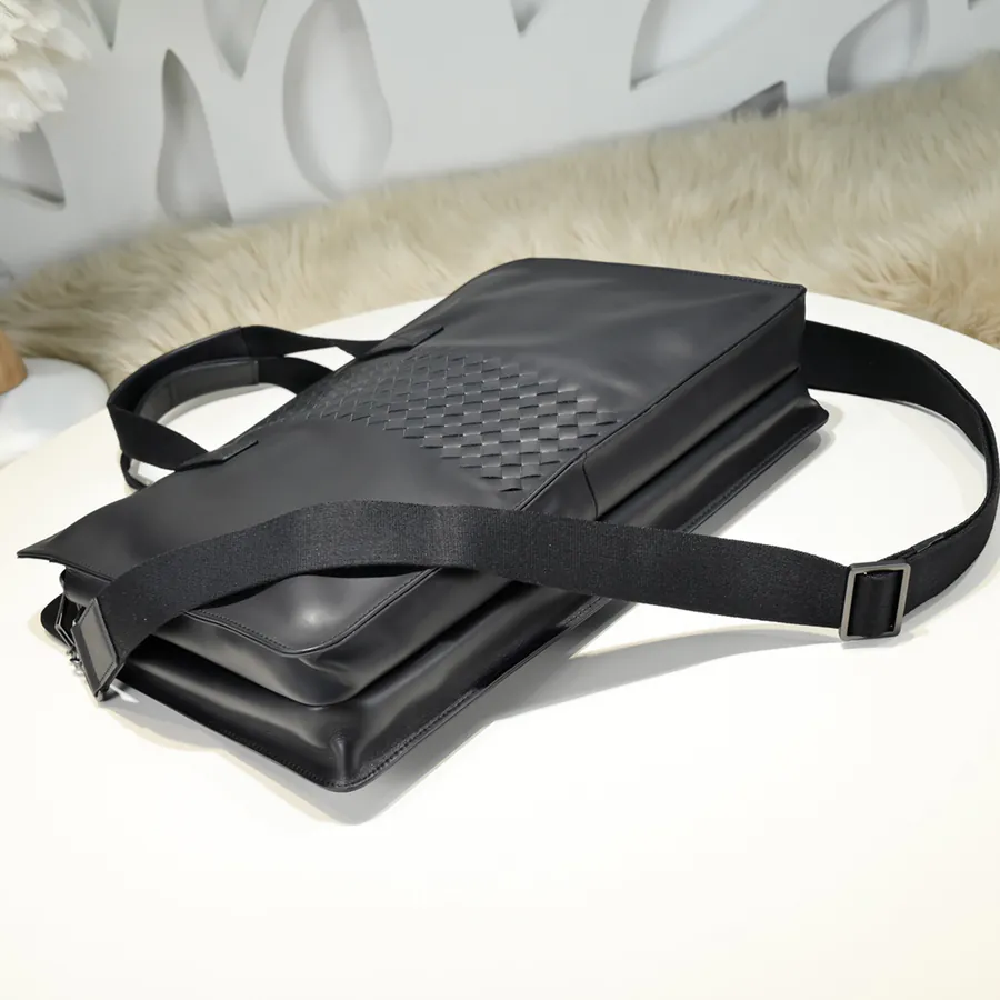 BV Latest Men's Briefcase Premium Leather, Elegant Design