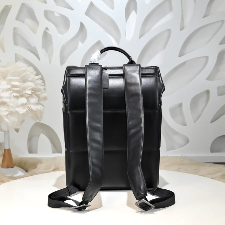 BV Latest Men's Backpack Premium Leather, Elegant Design