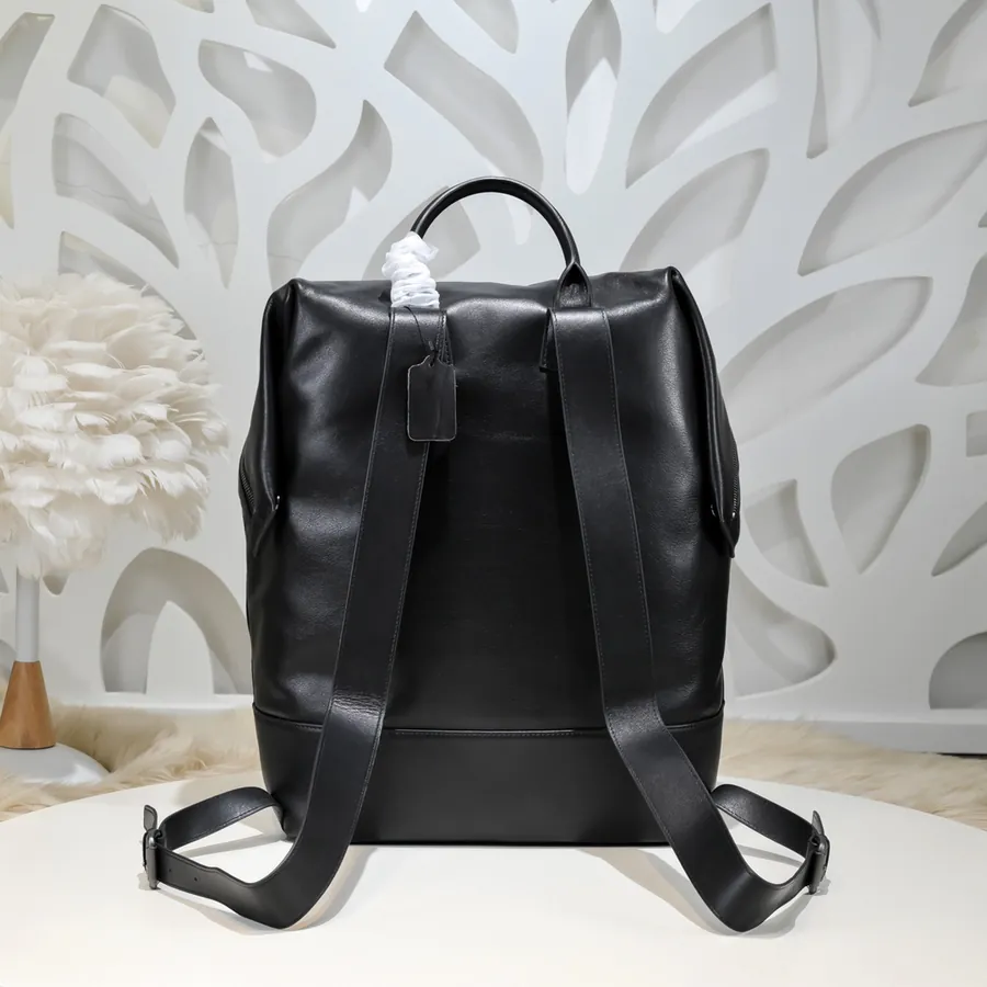 BV Latest Men's Backpack Premium Quality, Elegant Design