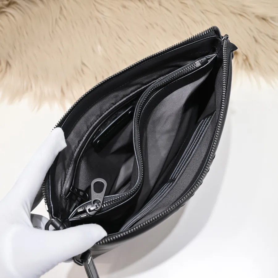 New Men's Handbag Premium Quality, Official Website Synchronized