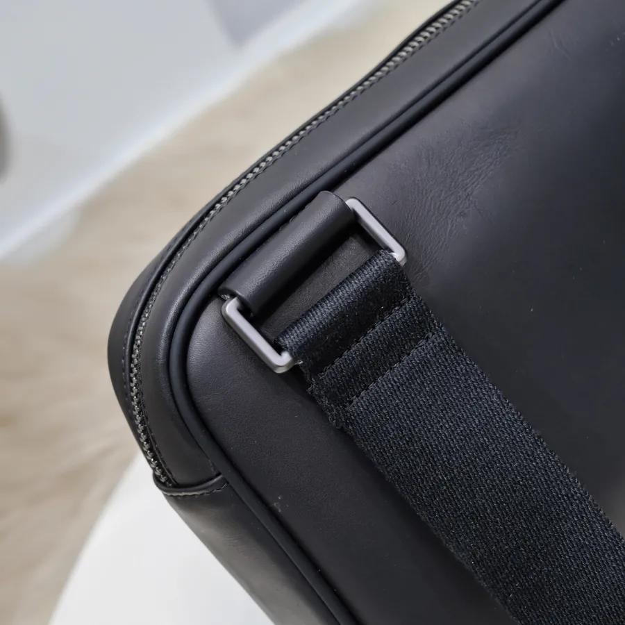 BV Latest Men's Chest Bag Premium Quality, Official Website Synchronized