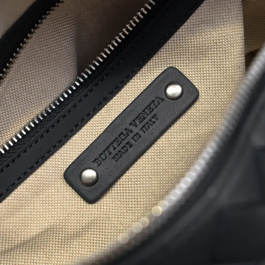 BV Latest Men's Crossbody Bag Premium Quality