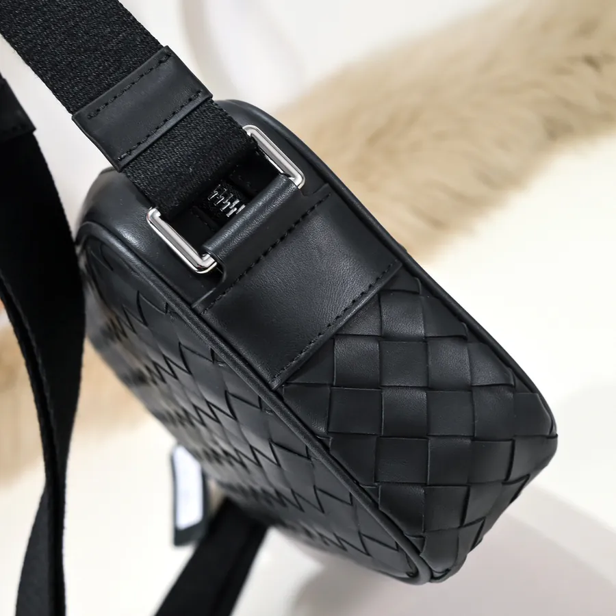 BV Latest Men's Shoulder Bag with Crossbody Style