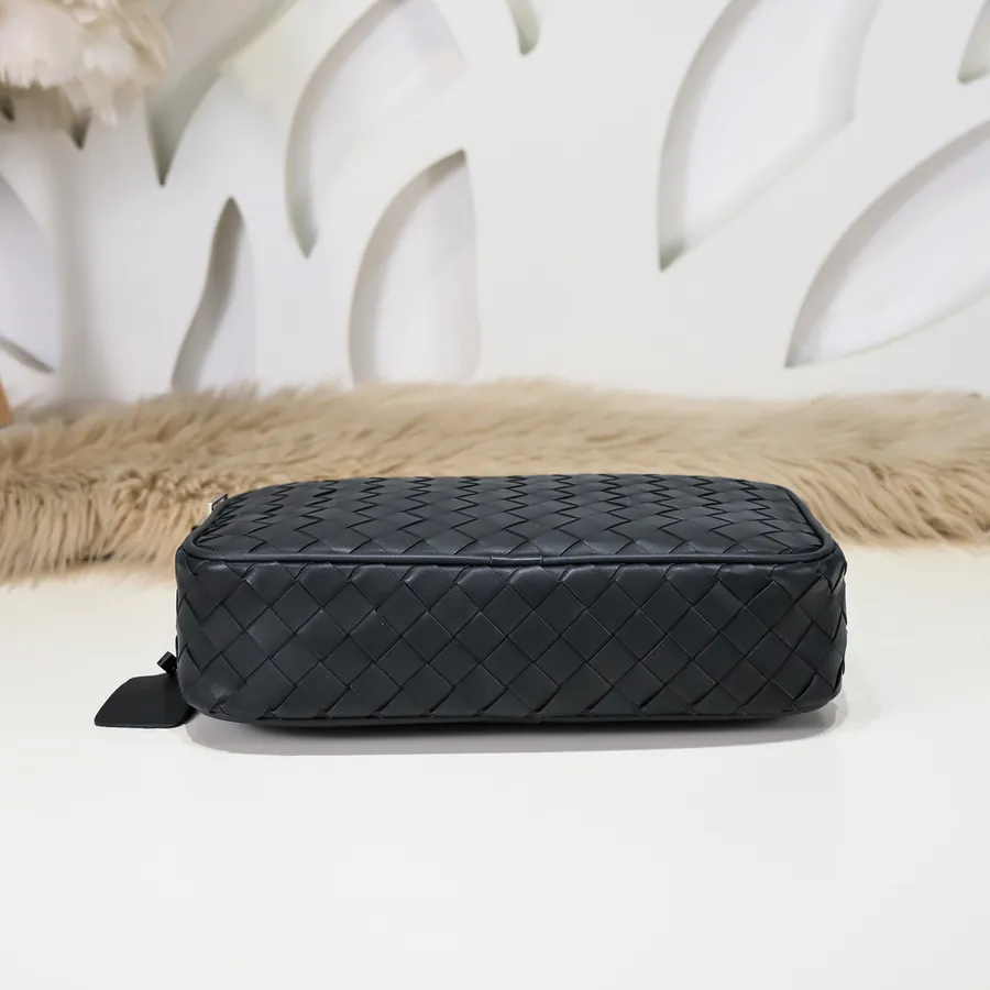 BV Latest Men's Shoulder Bag with Crossbody Style