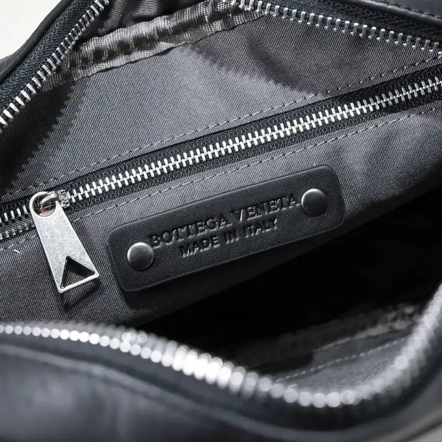 BV Latest Men's Shoulder Bag with Crossbody Style
