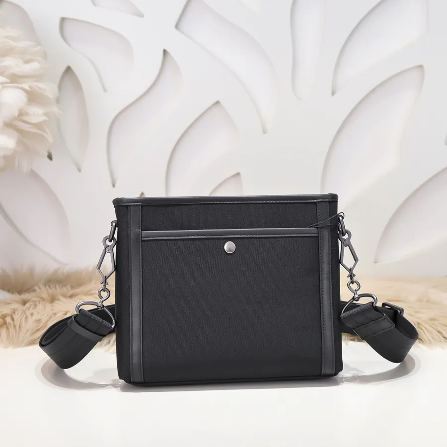 New Men's Crossbody Bag Premium Quality