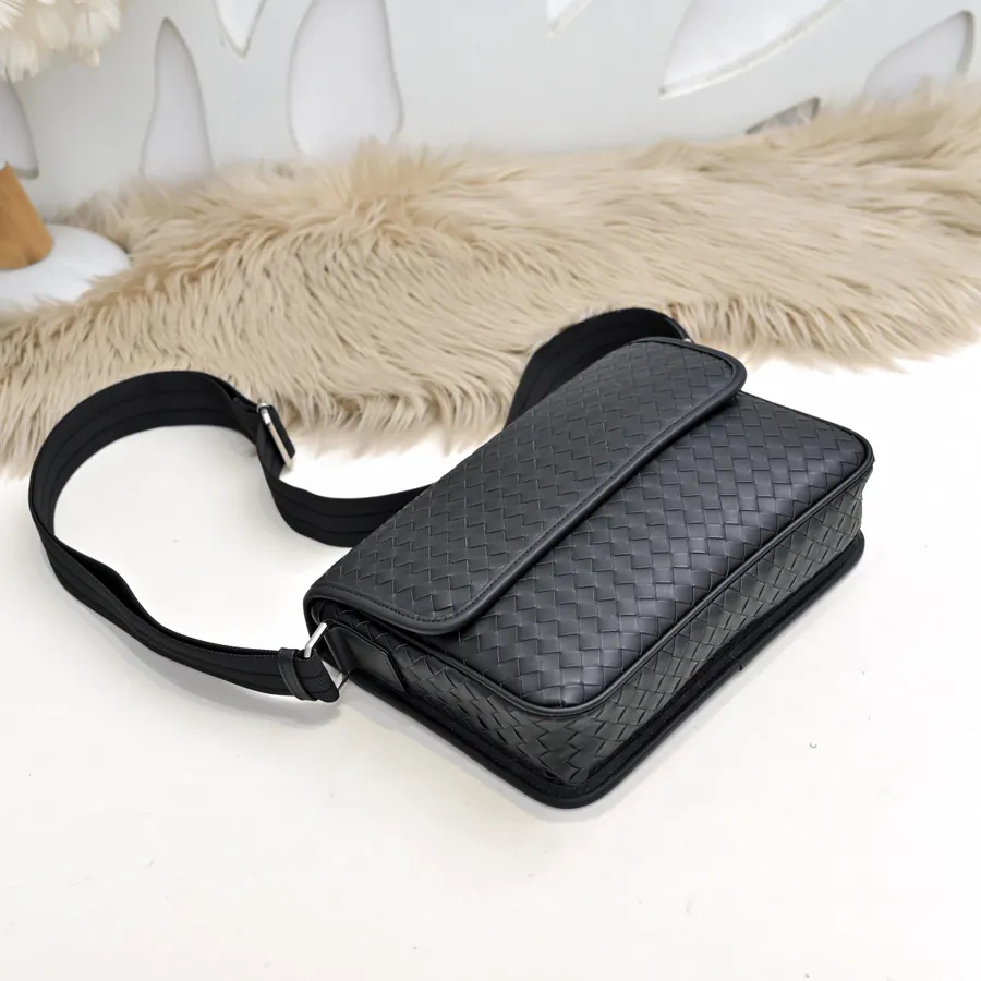 BV Latest Men's Crossbody Bag Premium Leather, Elegant Design