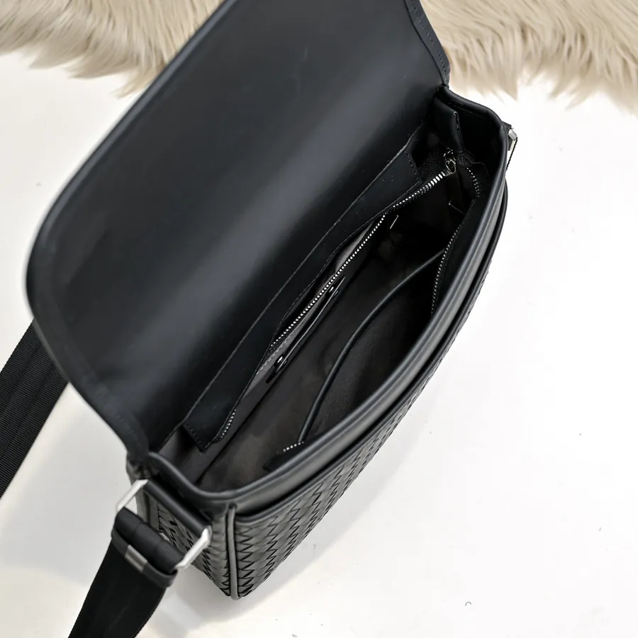 BV Latest Men's Crossbody Bag Premium Leather, Elegant Design