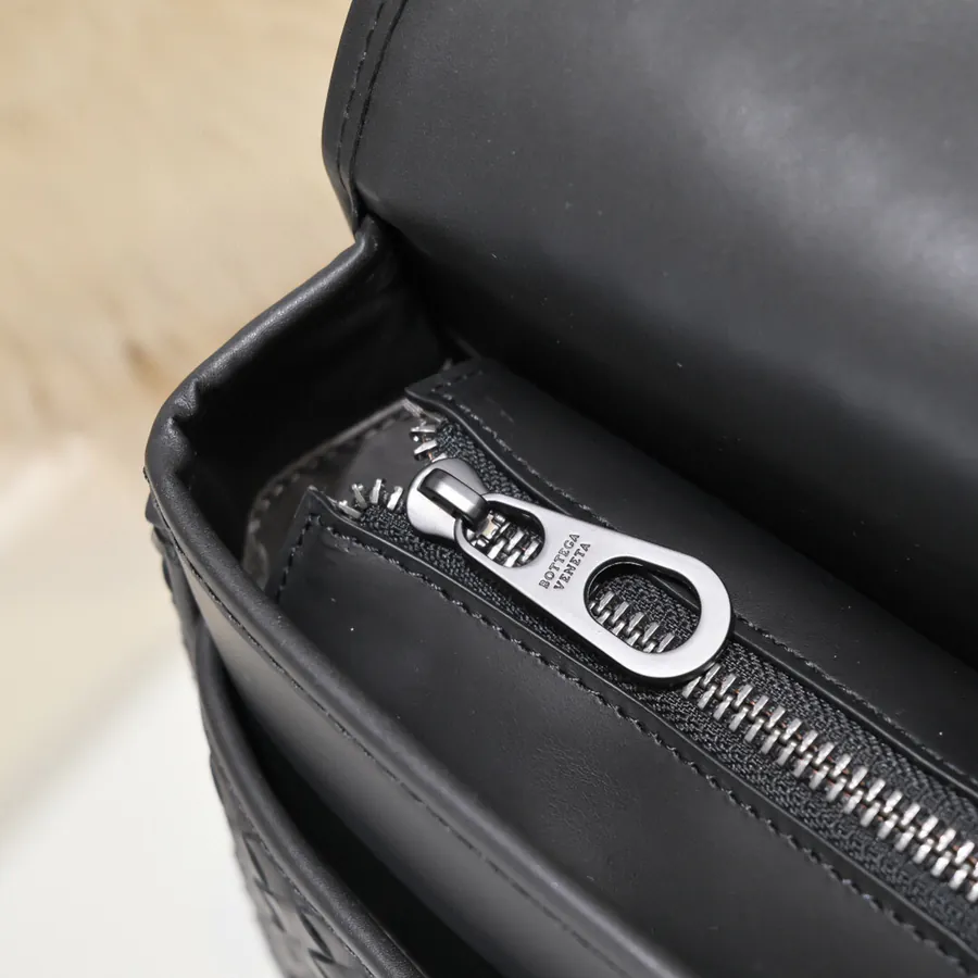 BV Latest Men's Crossbody Bag Premium Quality