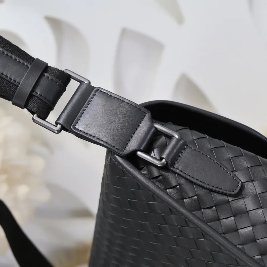BV Latest Men's Crossbody Bag Premium Quality