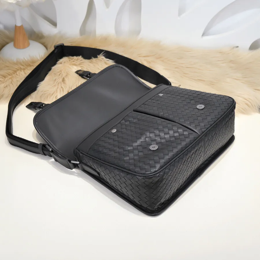 BV Latest Men's Crossbody Bag Premium Quality