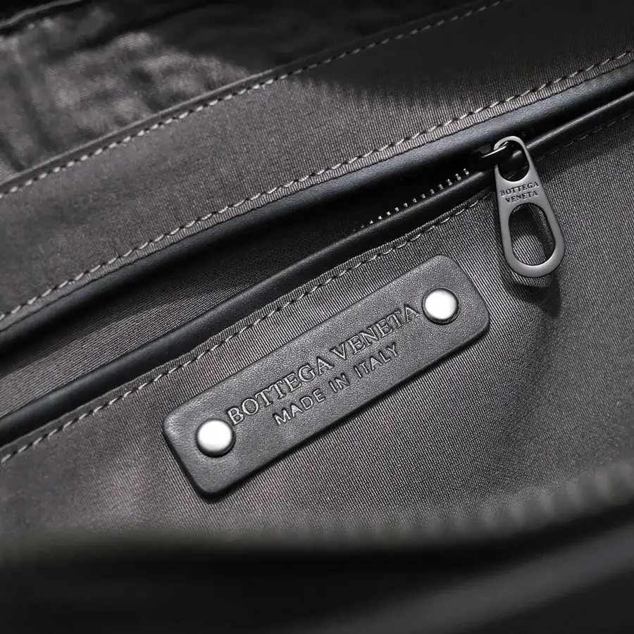 BV Latest Men's Crossbody Bag Premium Quality