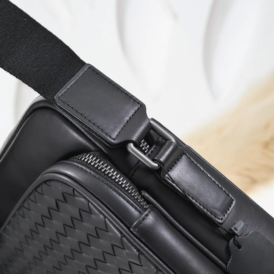 BV Latest Men's Crossbody Bag Premium Quality
