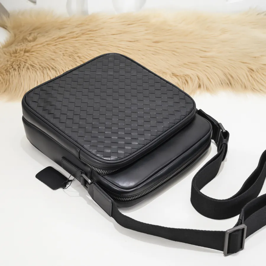 BV Latest Men's Crossbody Bag Premium Quality