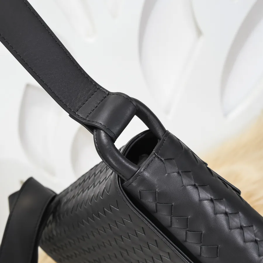 BV Latest Men's Crossbody Bag Premium Quality