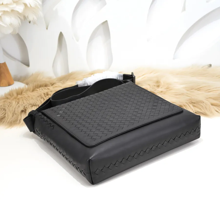 BV Latest Men's Crossbody Bag Premium Quality